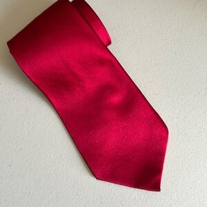 Donna Karan New York Red Silk Tie! EUC 🏆